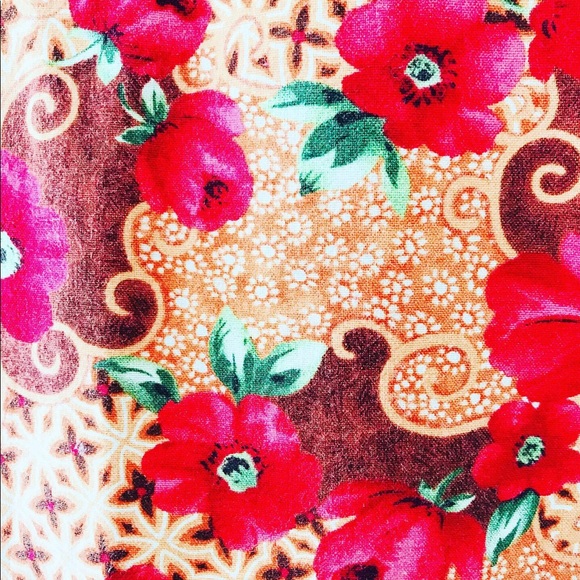 Crest Medical Scrub Top - Picture 5 of 5